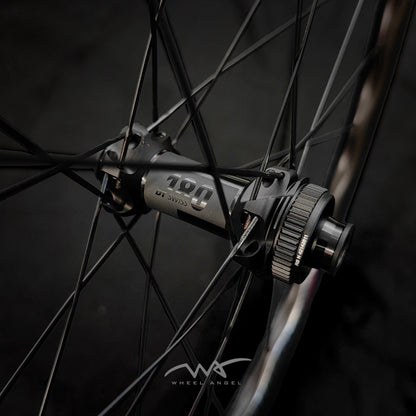 DT Swiss 180